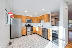 100 Anderer Ln, Boston, MA 02132 - Photo 8