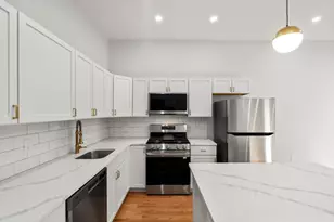 531 E 5th St, Boston, MA 02127 - Photo 2