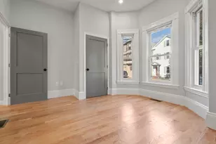 531 E 5th St, Boston, MA 02127 - Photo 8