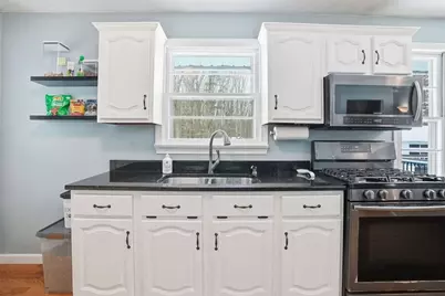 534 Forest St, Methuen, MA 01844 - Photo 14