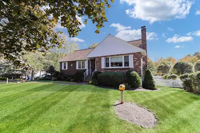 253 Village St, Medway, MA 02053 - Photo 1