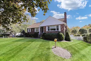 253 Village St, Medway, MA 02053 - Photo 1