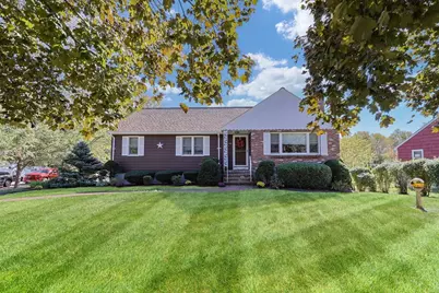 253 Village St, Medway, MA 02053 - Photo 2