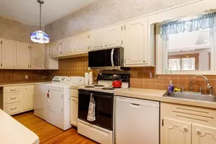 196 Chestnut St, Gardner, MA 01440 - Photo 2