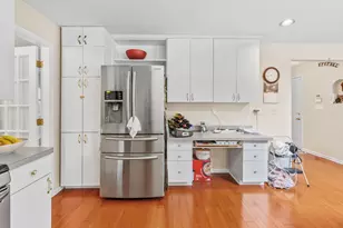 54 Jennifer Rd, Lowell, MA 01854 - Photo 6