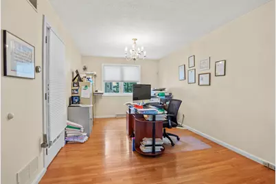 54 Jennifer Rd, Lowell, MA 01854 - Photo 10