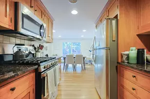 26B Plesant St, Wellesley, MA 02482 - Photo 6