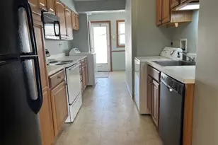 1181 James St, Chicopee, MA 01022 - Photo 4