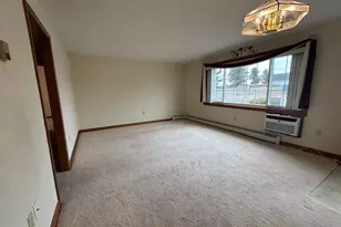 1181 James St, Chicopee, MA 01022 - Photo 10