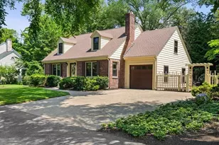 33 W Shore Dr, Marblehead, MA 01945 - Photo 1