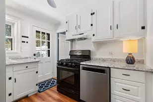 33 W Shore Dr, Marblehead, MA 01945 - Photo 12