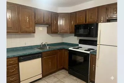 141 Essex St #B4, Saugus, MA 01906 - Photo 4