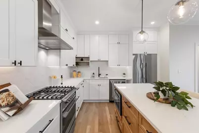 27 Shepard St #3, Boston, MA 02135 - Photo 8