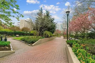 9 Hawthorne Pl, Boston, MA 02114 - Photo 18