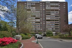 9 Hawthorne Pl, Boston, MA 02114 - Photo 22