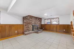 8 Barry Dr, Chelmsford, MA 01863 - Photo 28