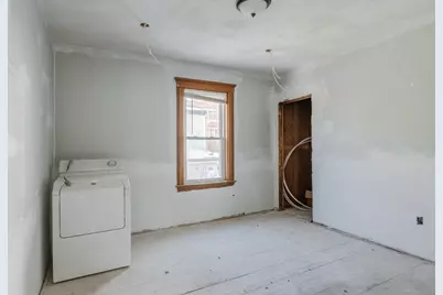 18 Gosnold Street, Worcester, MA 01606 - Photo 38