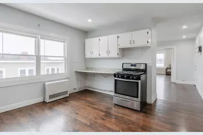 18 Gosnold Street, Worcester, MA 01606 - Photo 10