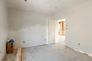 18 Gosnold St, Worcester, MA 01606 - Photo 36