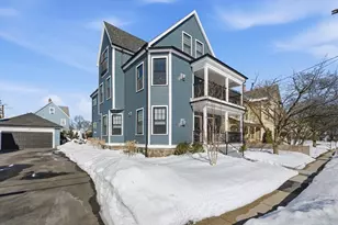 14 Maple St, Watertown, MA 02472 - Photo 36