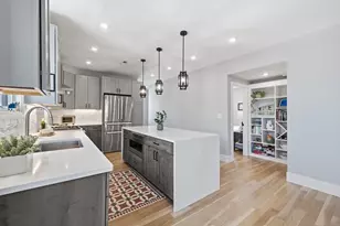 14 Maple St, Watertown, MA 02472 - Photo 6