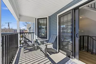 14 Maple St, Watertown, MA 02472 - Photo 12