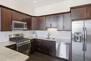 491 Dutton St, Lowell, MA 01854 - Photo 10