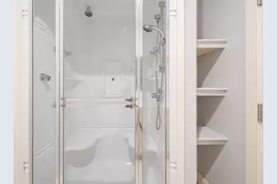 116-128 Rantoul Street #09, Beverly, MA 01915 - Photo 10