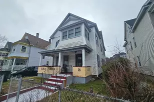 283 Wilbraham Rd, Springfield, MA 01109 - Photo 2