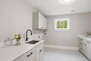 6 Lane Ave, Bedford, MA 01730 - Photo 30