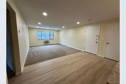 12 Hallmark Gdns #7, Burlington, MA 01803 - Photo 8