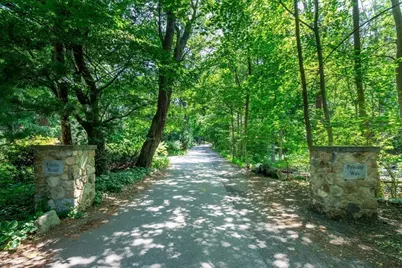 4 Leslie Road, Winchester, MA 01890 - Photo 2