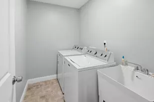 5 Peter St, Uxbridge, MA 01569 - Photo 34