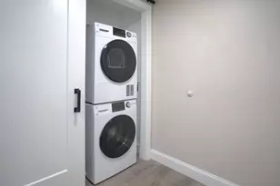 20 Presidential Dr, Quincy, MA 02169 - Photo 6