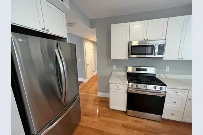 33 Hancock St #2, Somerville, MA 02144 - Photo 4