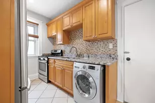 14 Melvin Ave, Boston, MA 02135 - Photo 2