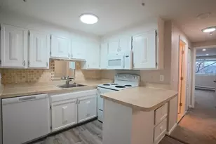 71 Presidential Dr, Quincy, MA 02169 - Photo 4