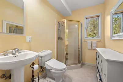 16 Wadsworth Ln, Dartmouth, MA 02748 - Photo 20