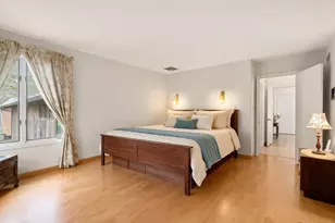 16 Wadsworth Ln, Dartmouth, MA 02748 - Photo 12