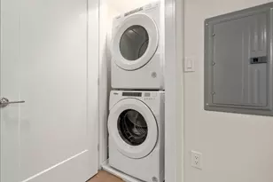 301 Border St, Boston, MA 02128 - Photo 22