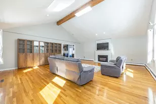 11 Valdora Dr, Stoneham, MA 02180 - Photo 6