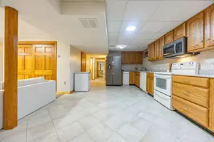 11 Valdora Dr, Stoneham, MA 02180 - Photo 32