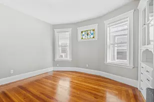 35 Harbor View St, Boston, MA 02125 - Photo 26