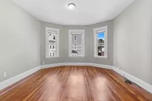 35 Harbor View St, Boston, MA 02125 - Photo 10