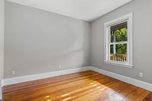35 Harbor View St, Boston, MA 02125 - Photo 18