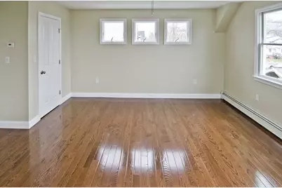 28 Bell St, Quincy, MA 02169 - Photo 6