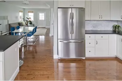 28 Bell St, Quincy, MA 02169 - Photo 4