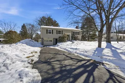 132 Pondview Dr, Amherst, MA 01002 - Photo 2