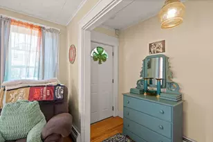 37 Lincoln St, North Andover, MA 01845 - Photo 2