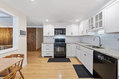 22 Snow Rd, Grafton, MA 01536 - Photo 4